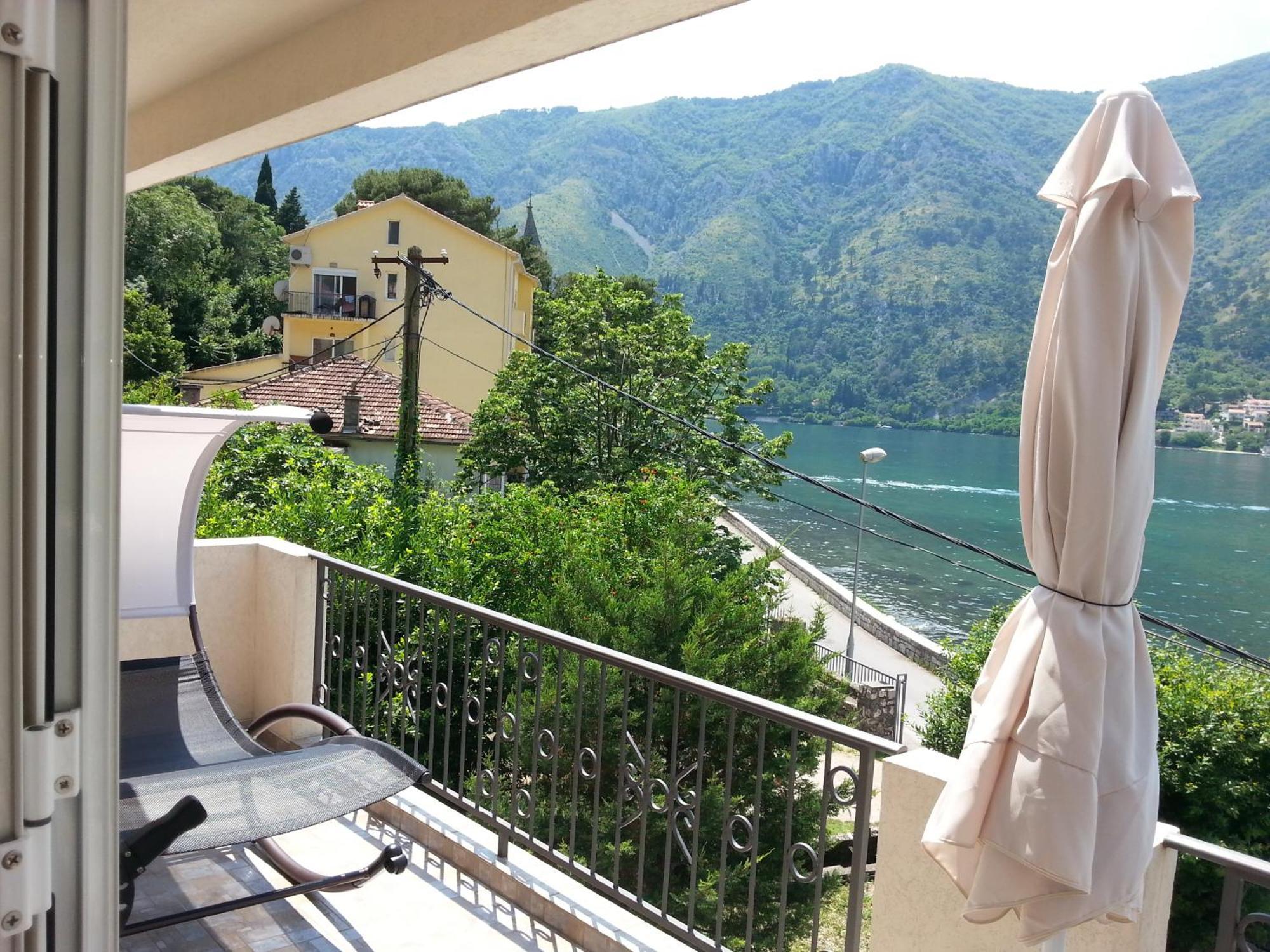 Apartments Pejanovic Kotor Ngoại thất bức ảnh