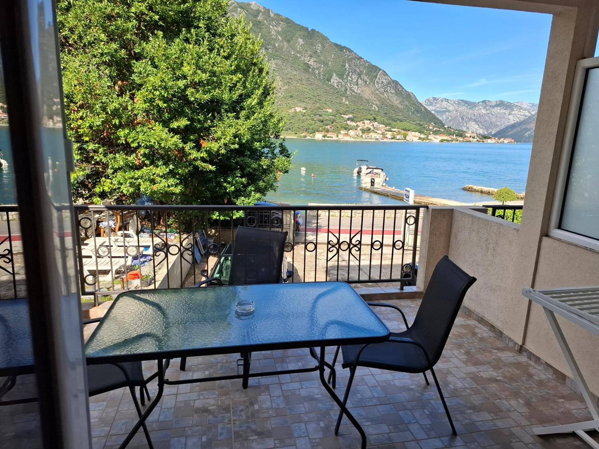 Apartments Pejanovic Kotor Ngoại thất bức ảnh